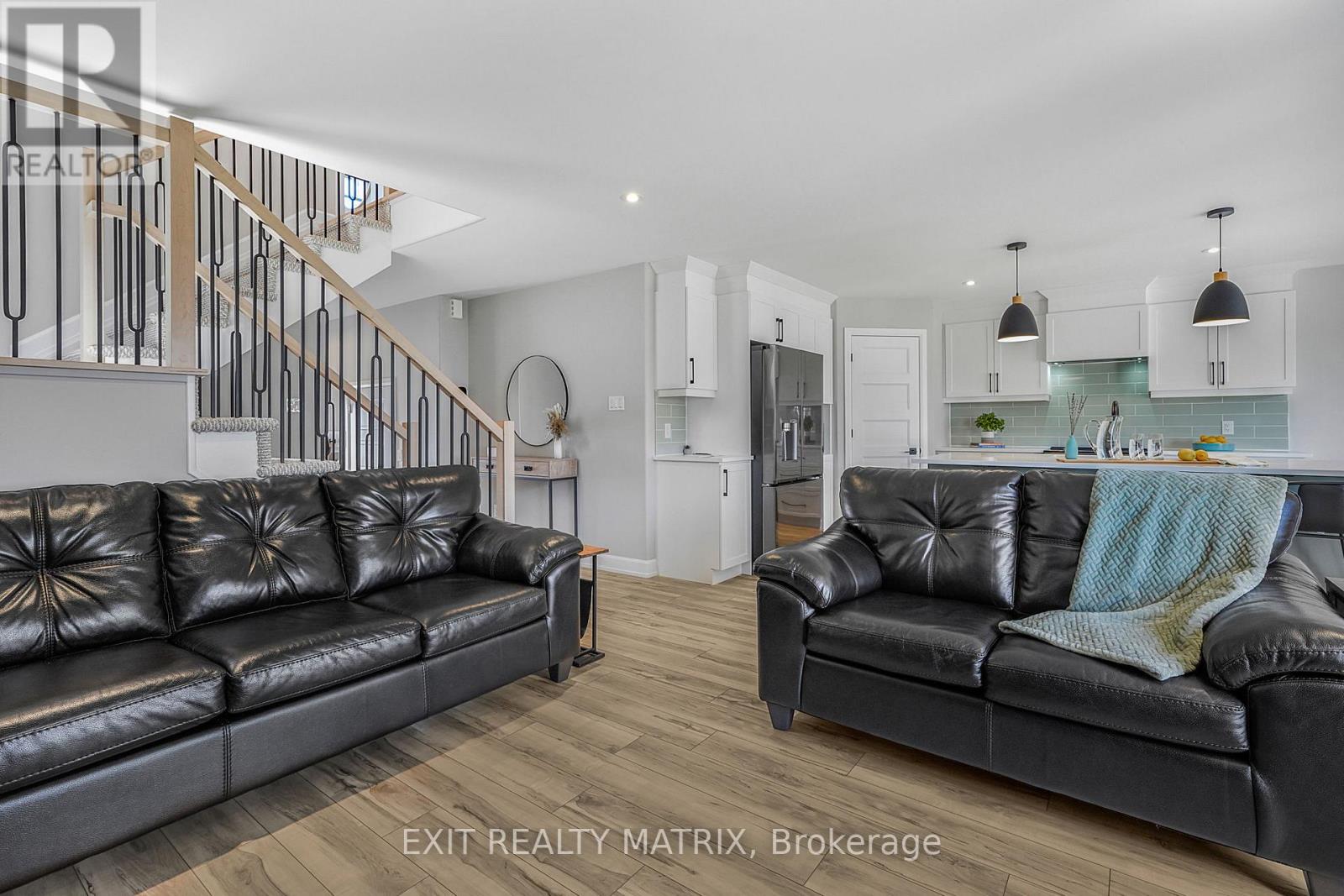 1202 Montblanc Crescent