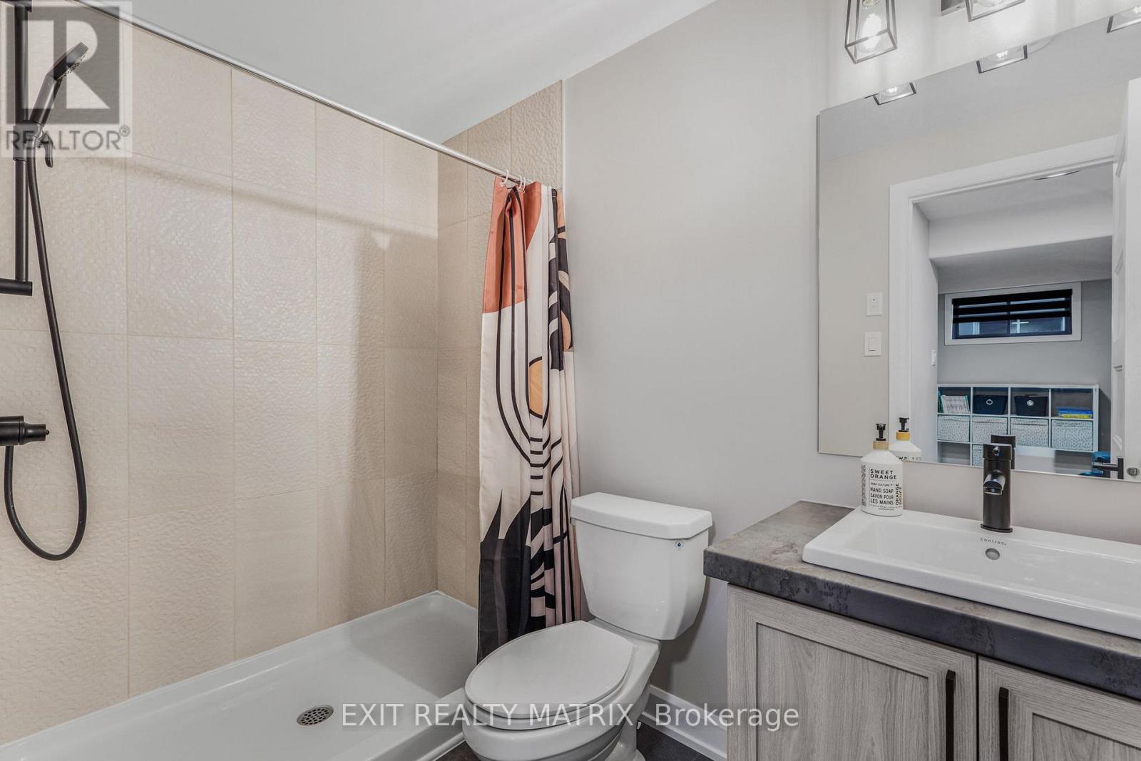 1202 Montblanc Crescent