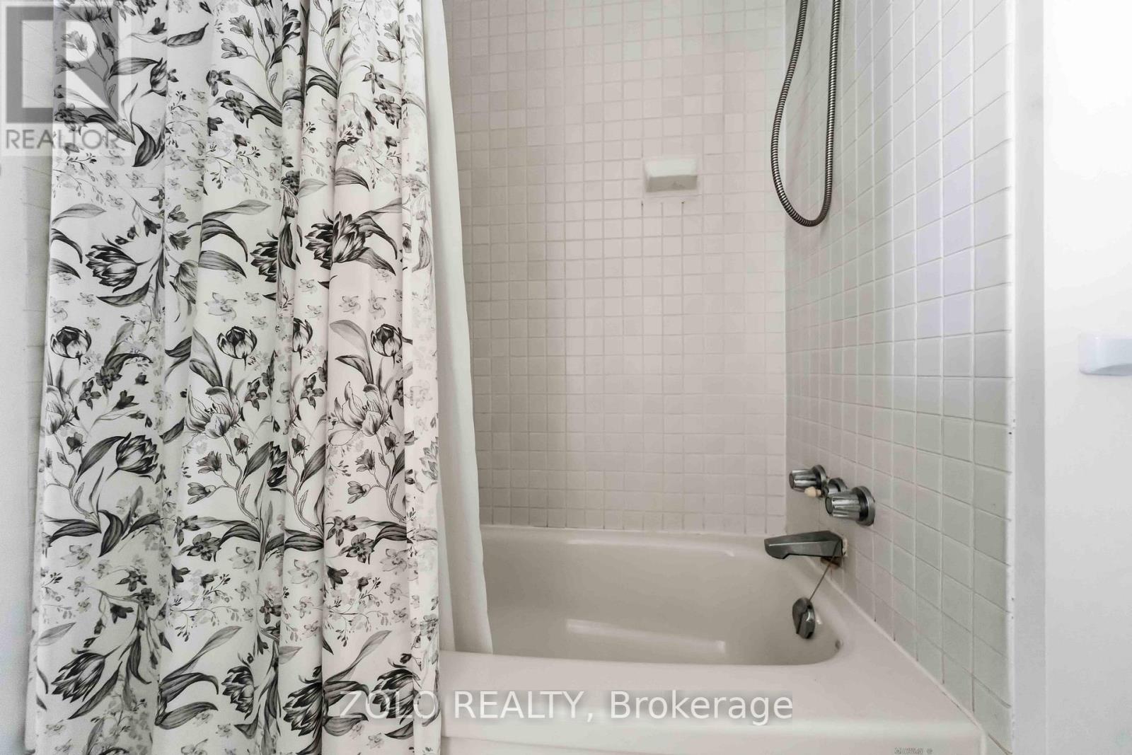 501 - 2759 Carousel Crescent