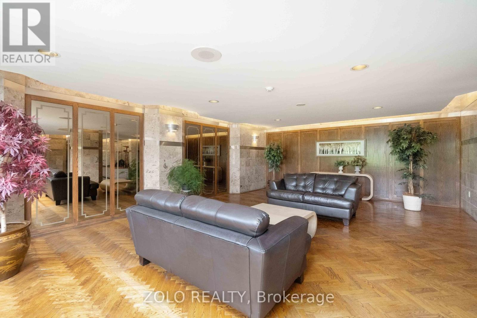 501 - 2759 Carousel Crescent