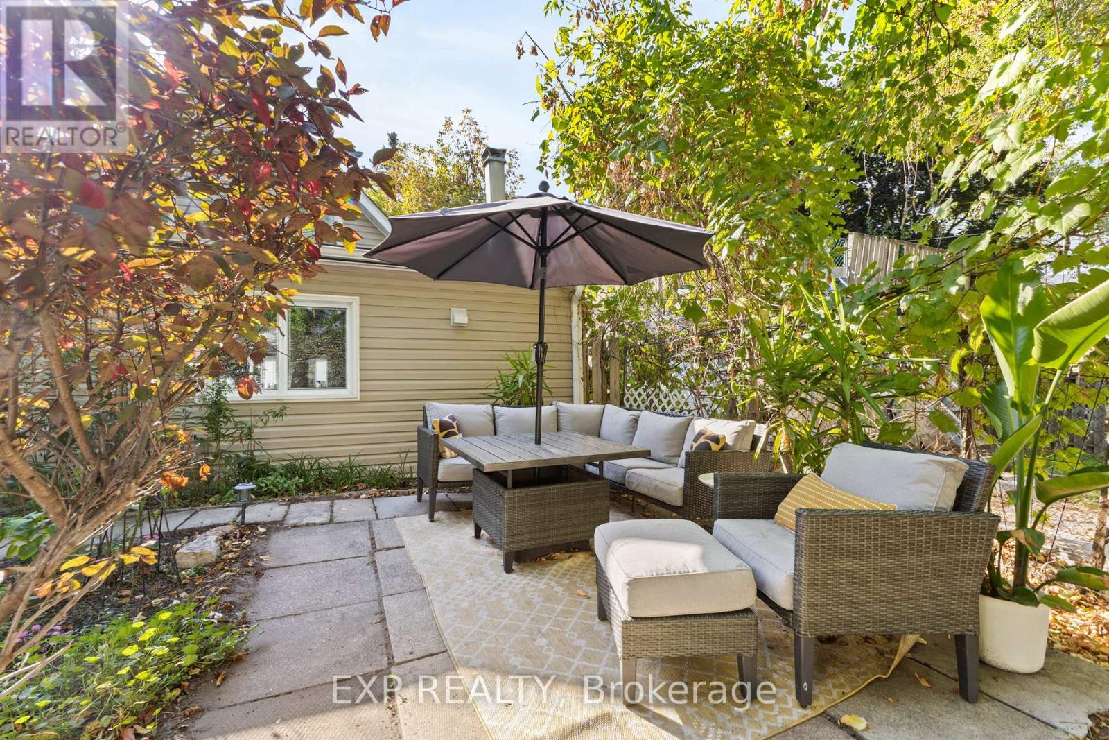 203 Carruthers Avenue