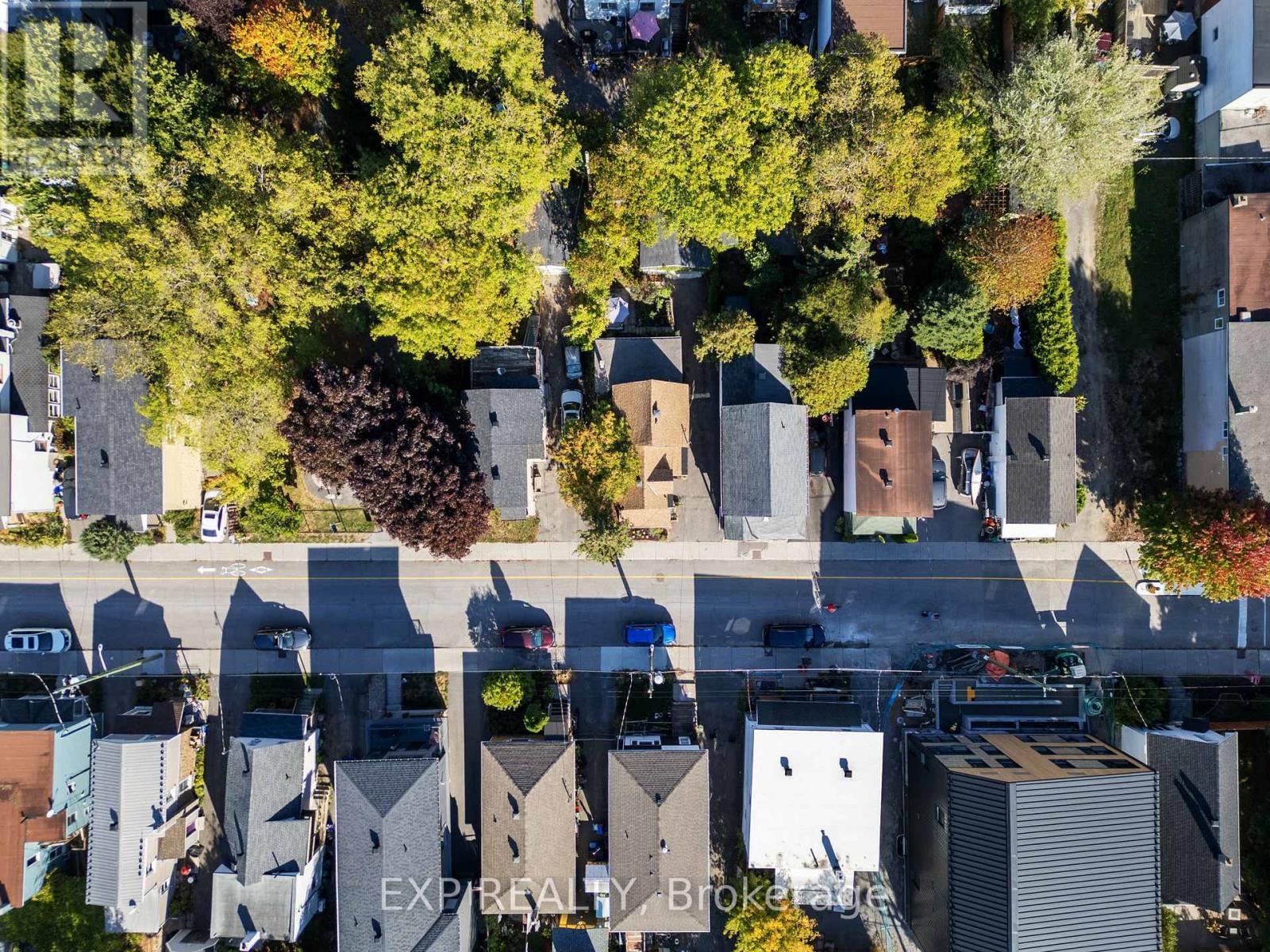 203 Carruthers Avenue