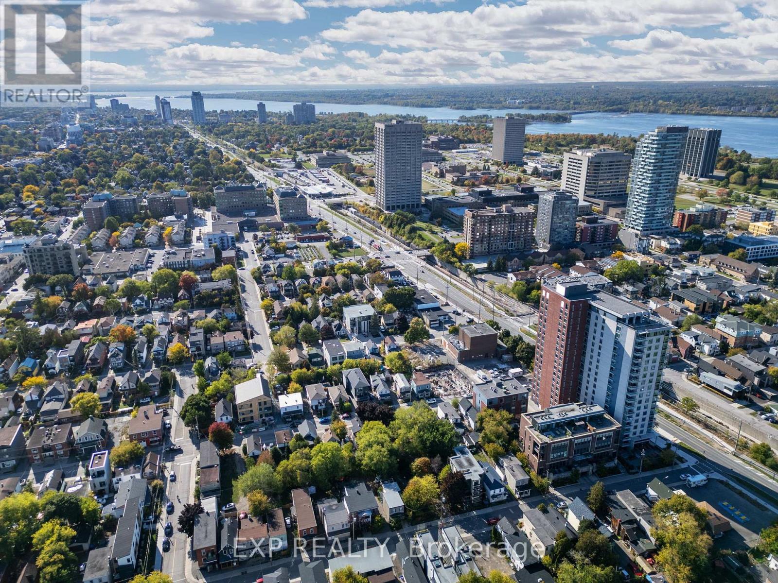 203 Carruthers Avenue