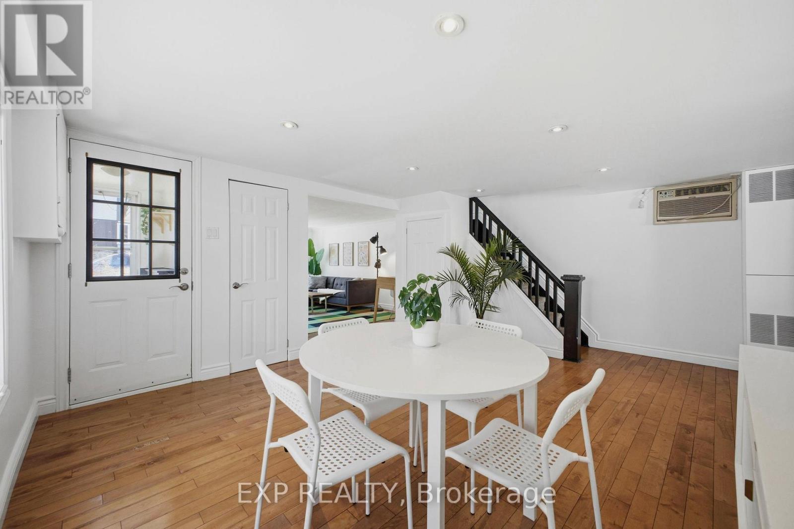 203 Carruthers Avenue