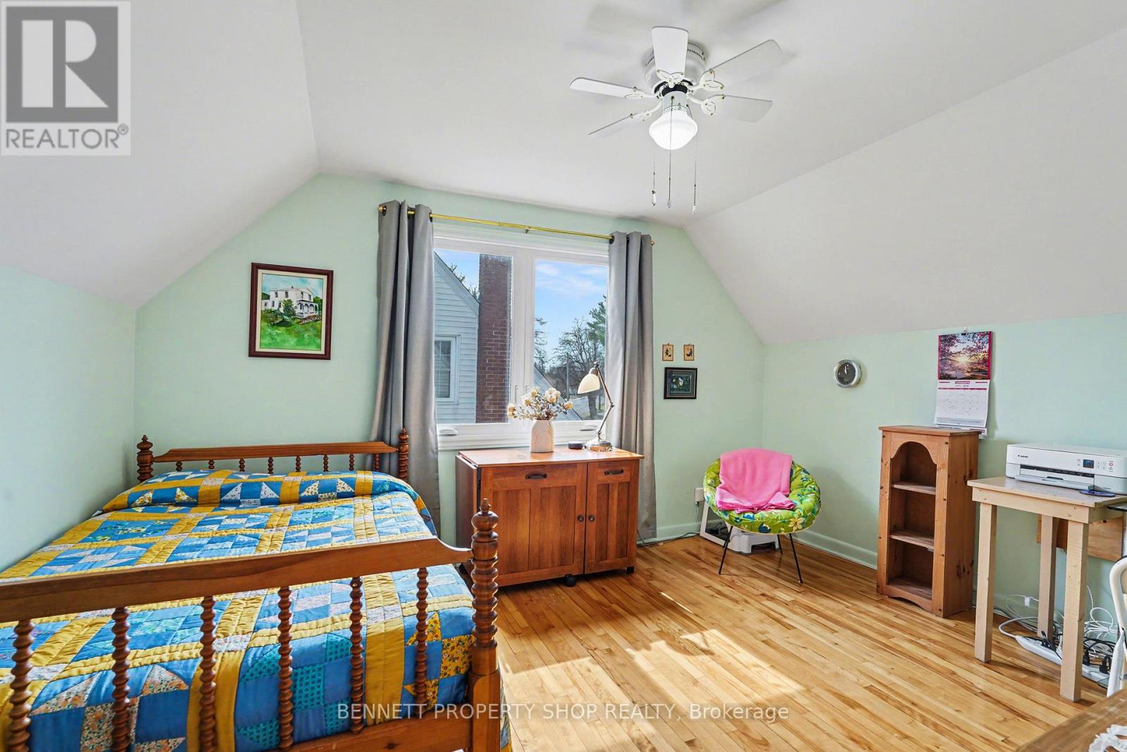 1953 Saunderson Drive