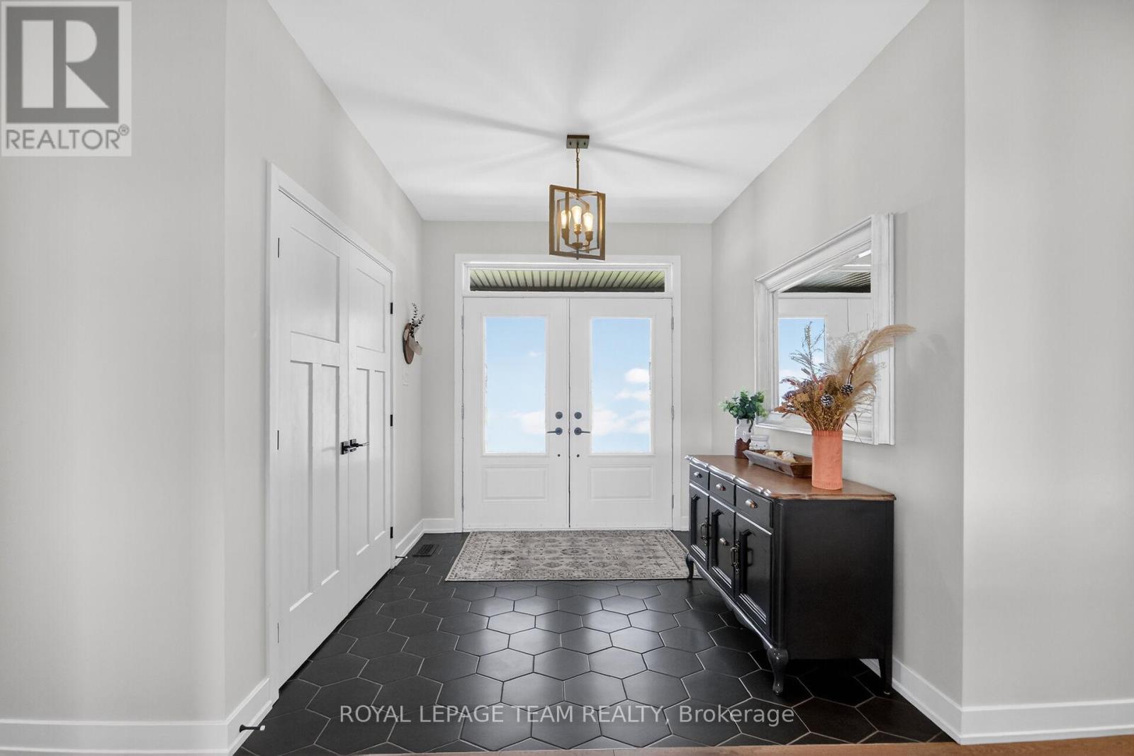 375 Johnny Porter Drive