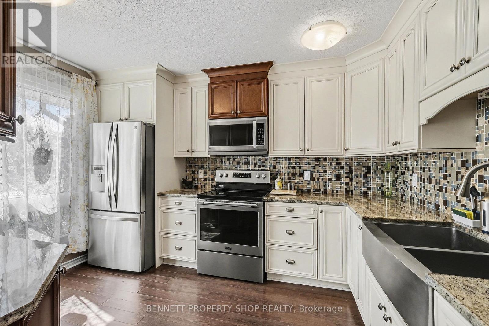 156 Rutherford Court