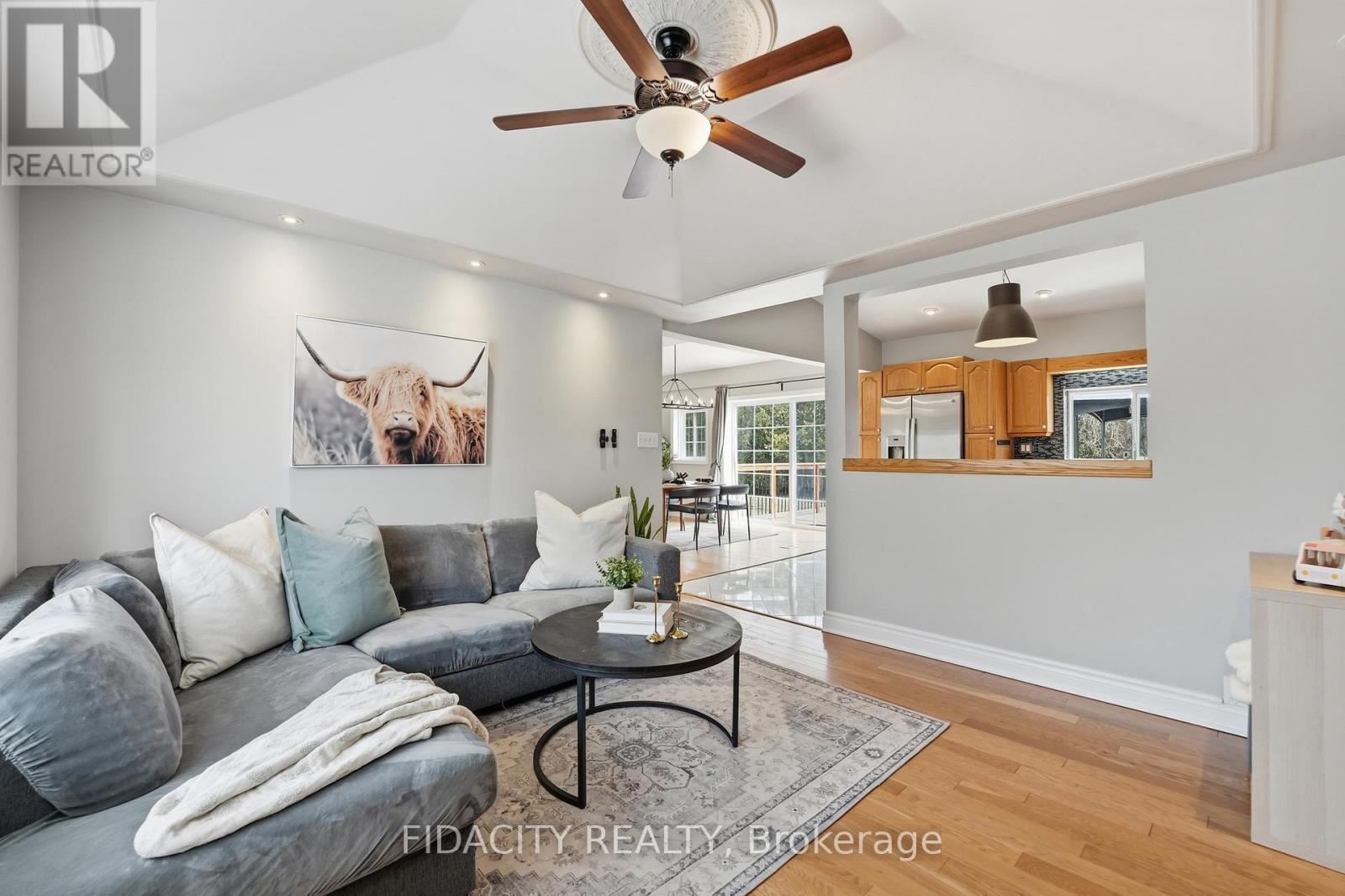 6560 Jack Pine Crescent