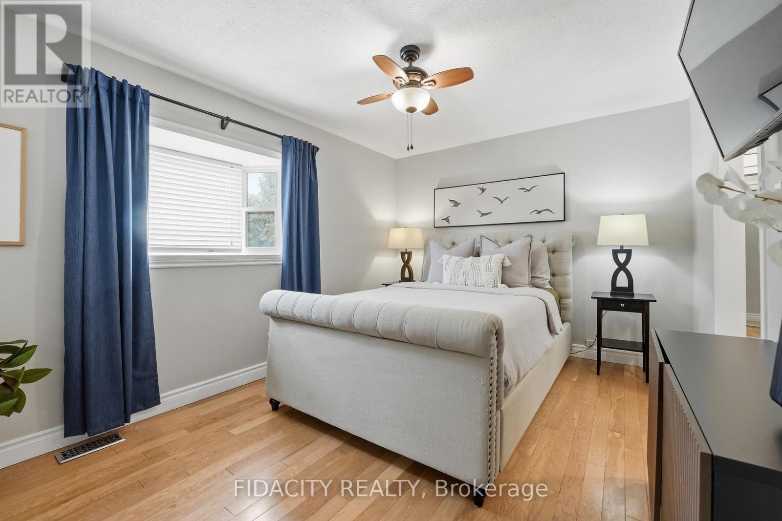 6560 Jack Pine Crescent