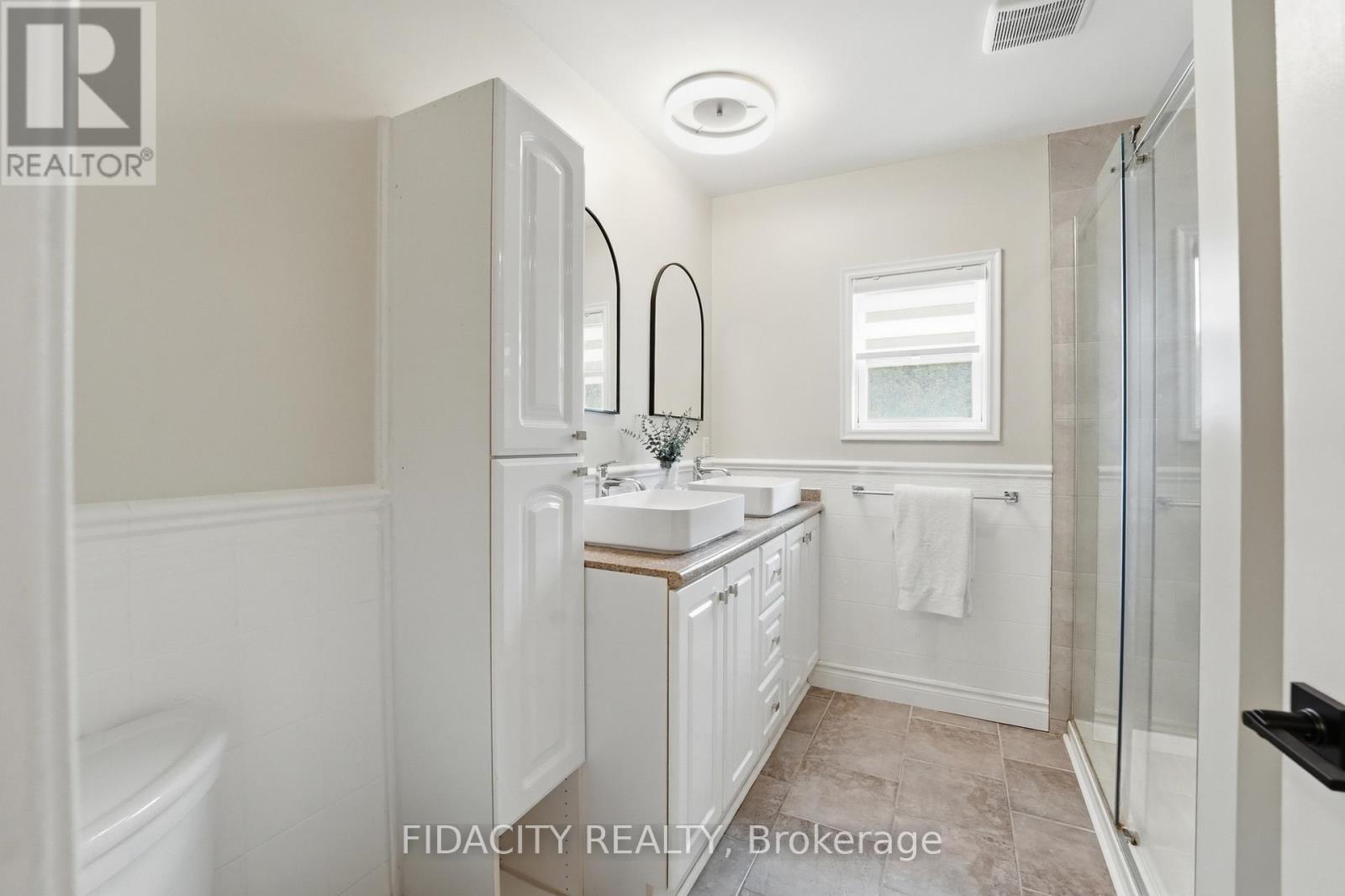 6560 Jack Pine Crescent