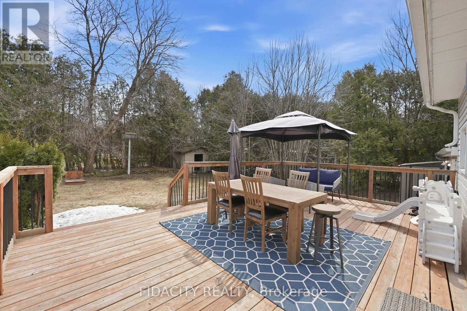 6560 Jack Pine Crescent