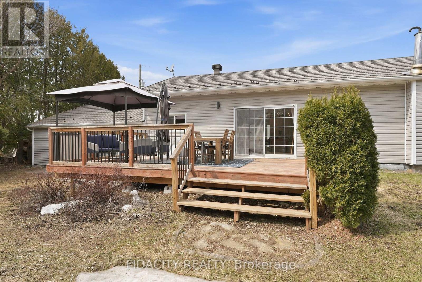 6560 Jack Pine Crescent