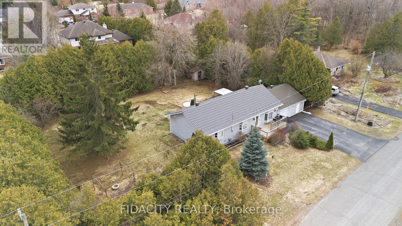 6560 Jack Pine Crescent