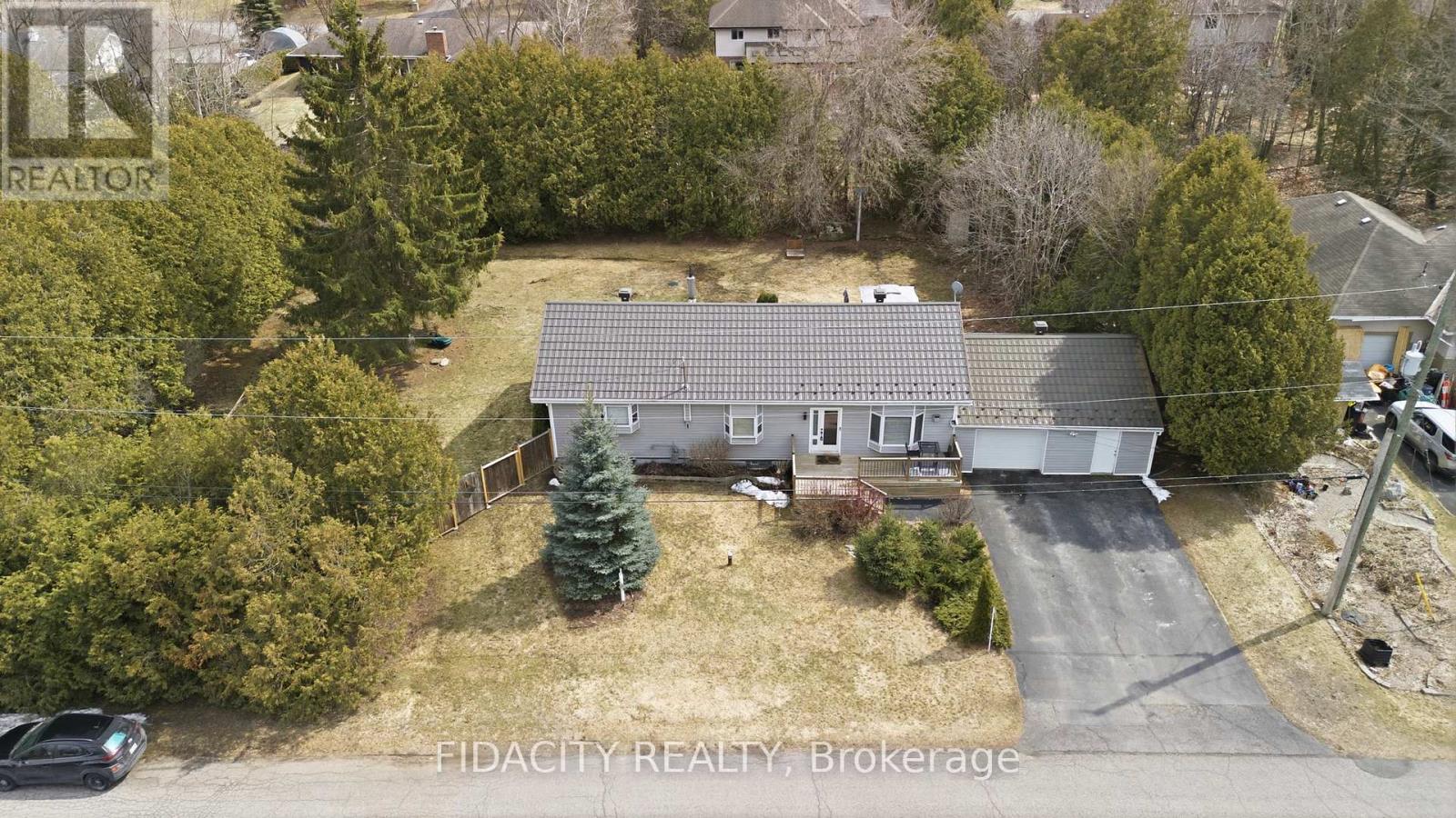 6560 Jack Pine Crescent