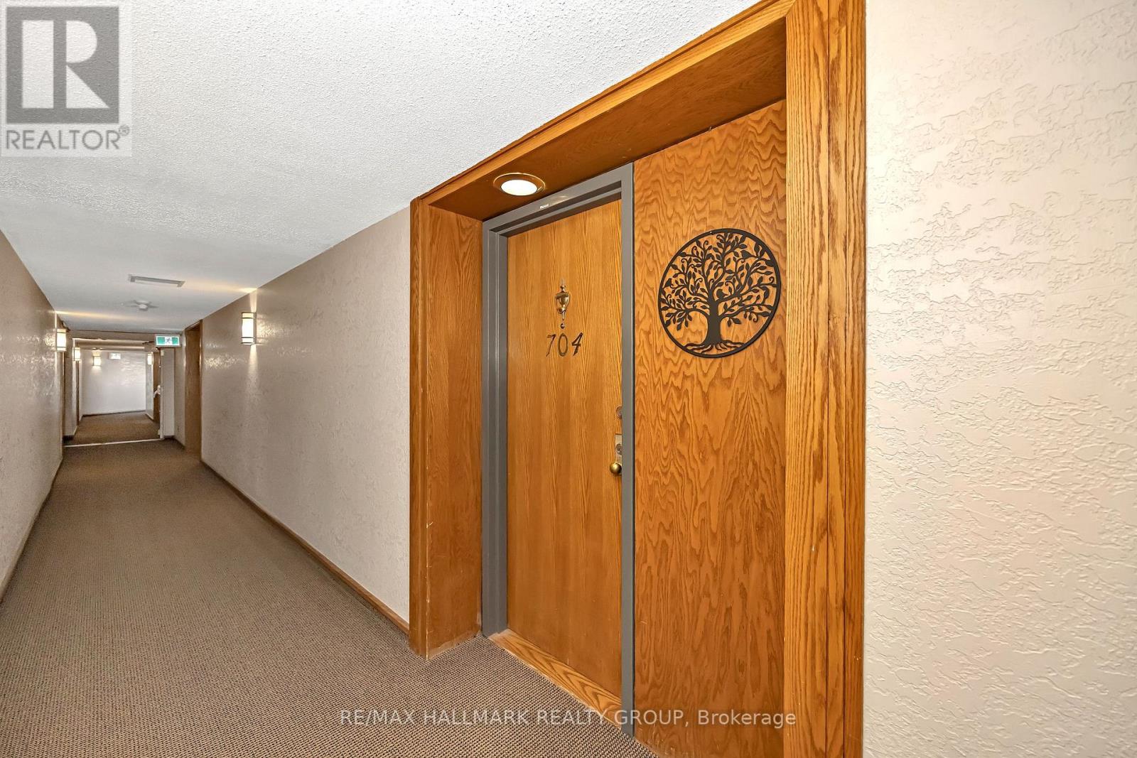 704 - 80 Sandcastle Drive