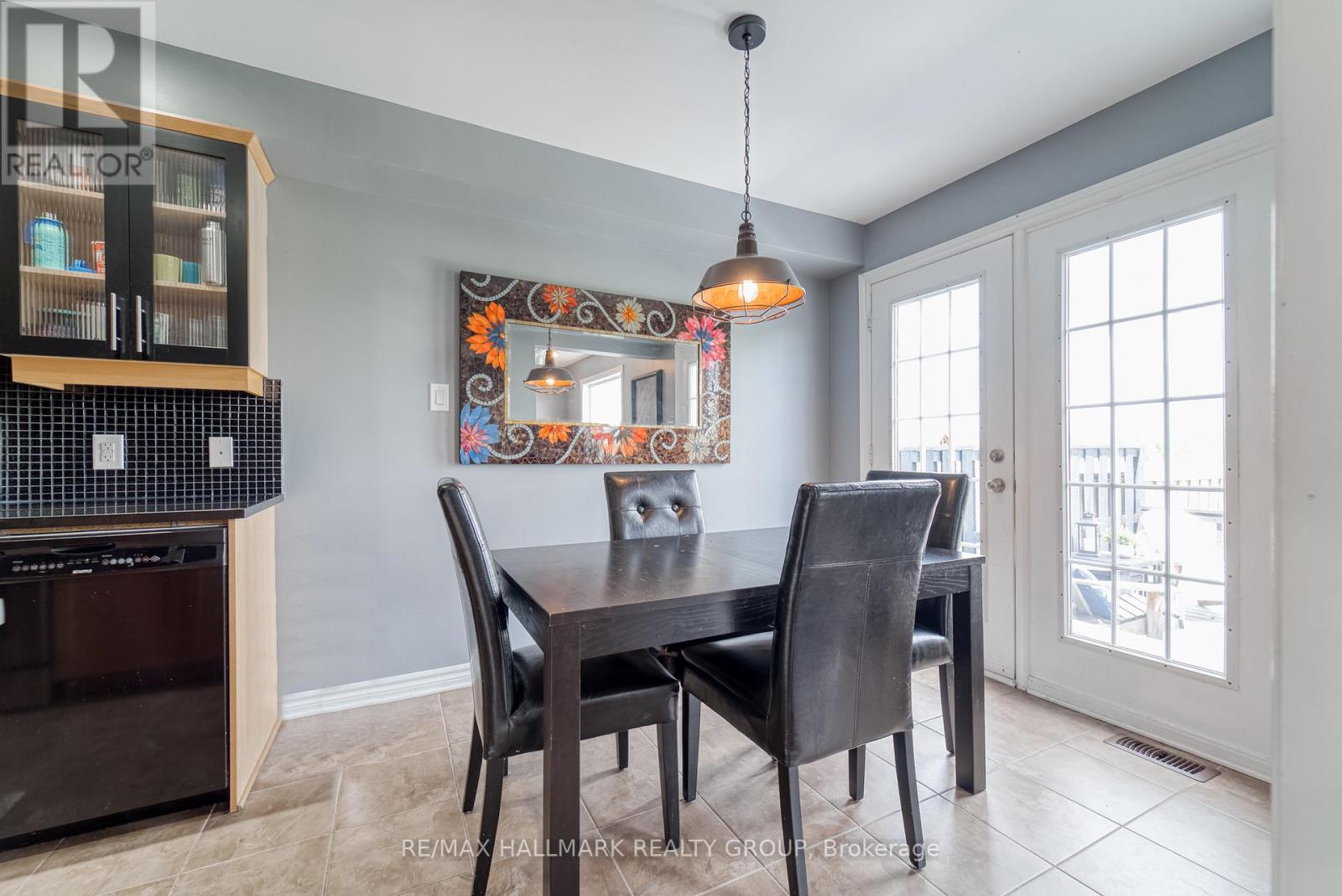 228 Eye Bright Crescent