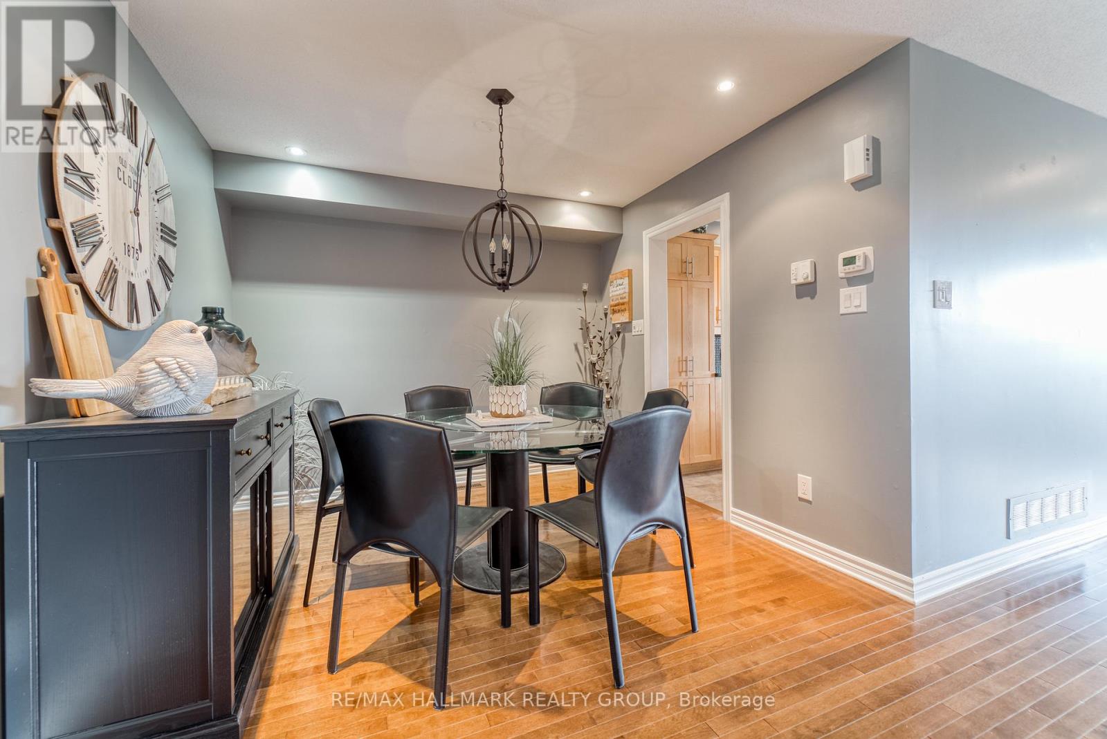 228 Eye Bright Crescent