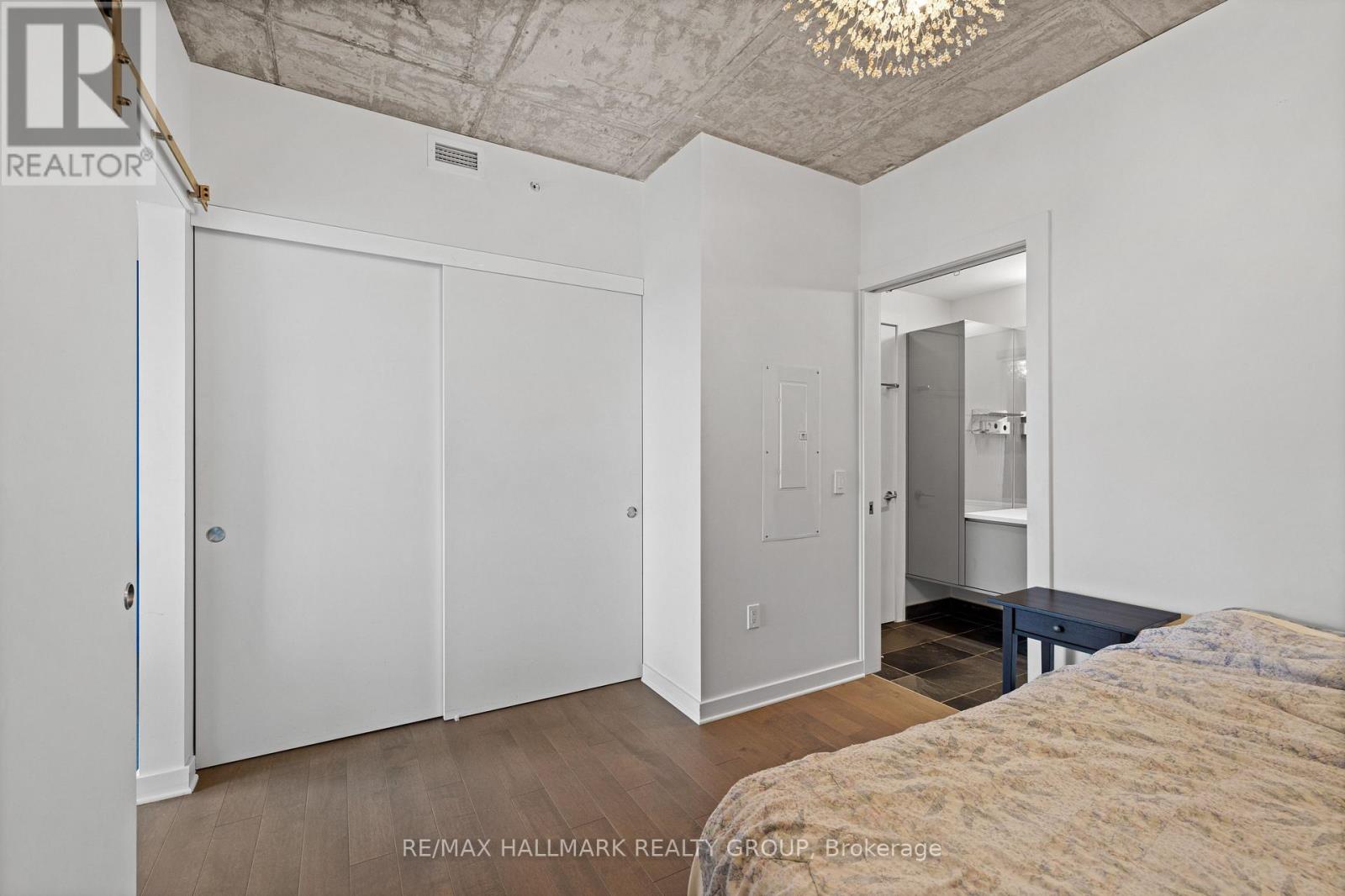 607 - 135 Barrette Street