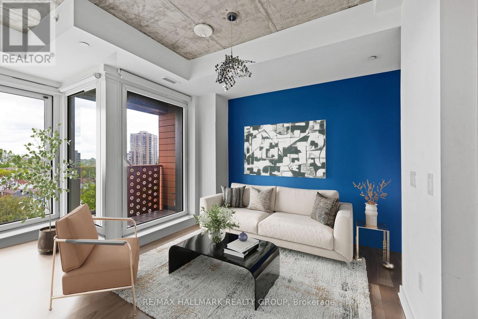 607 - 135 Barrette Street