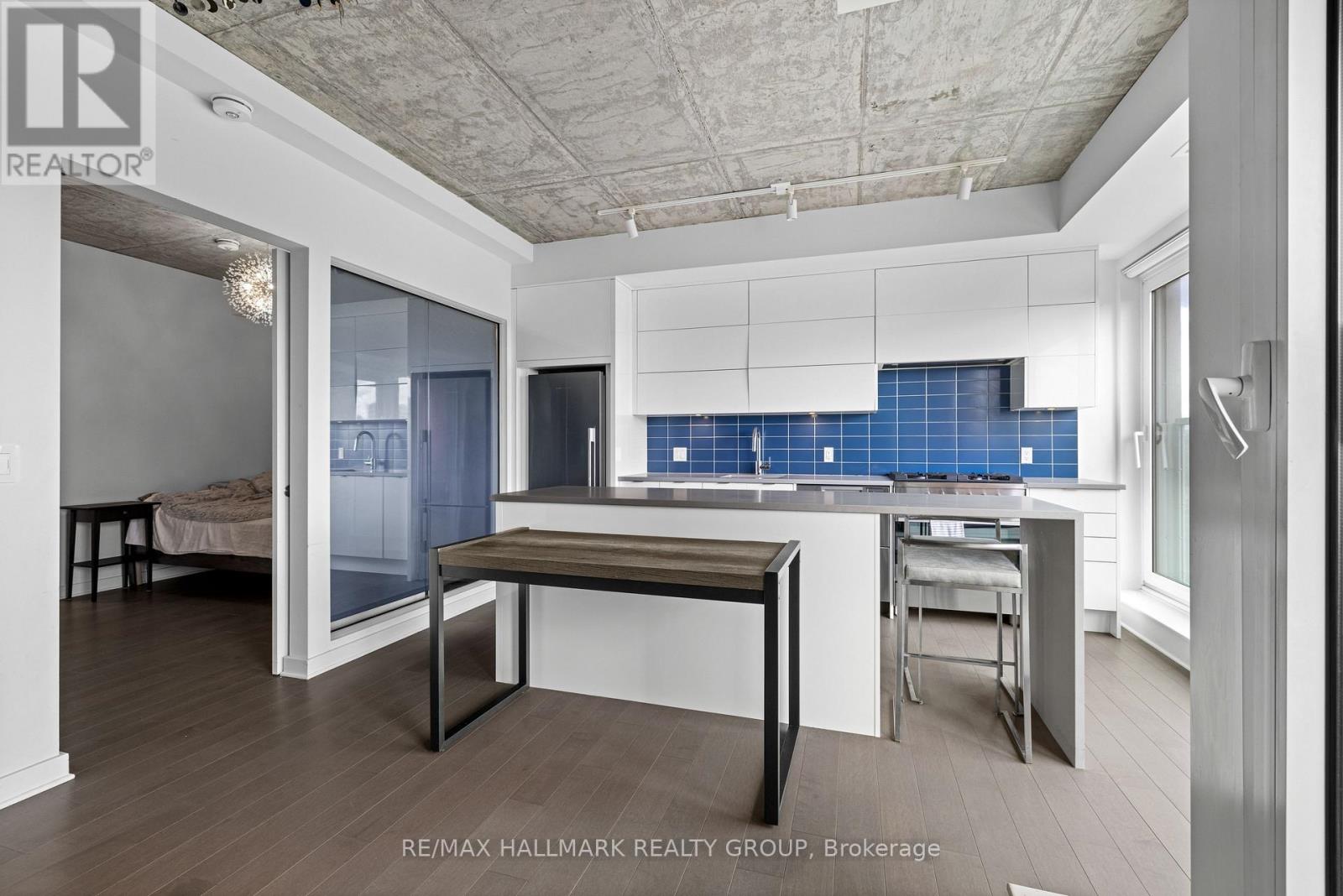 607 - 135 Barrette Street