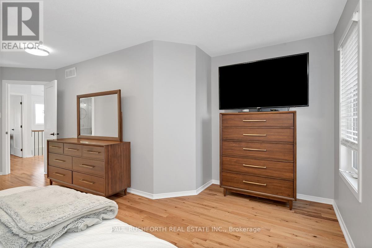 338 Kinghorn Crescent