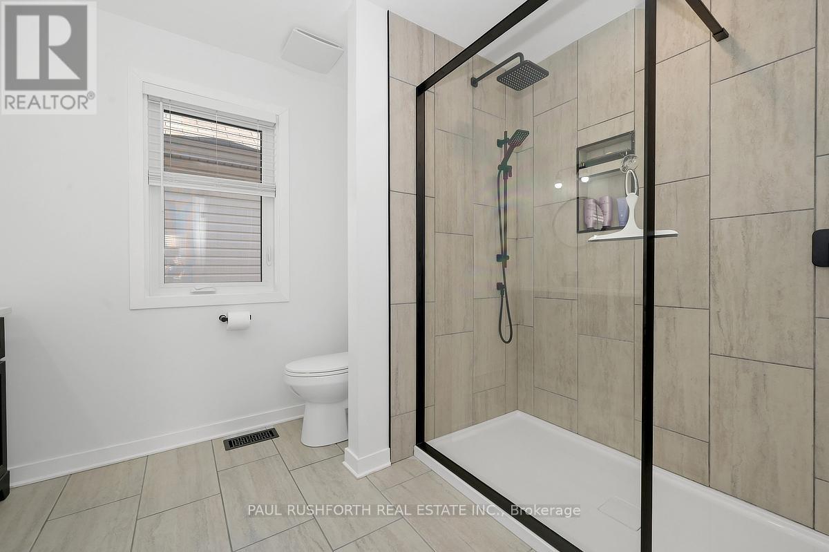 338 Kinghorn Crescent