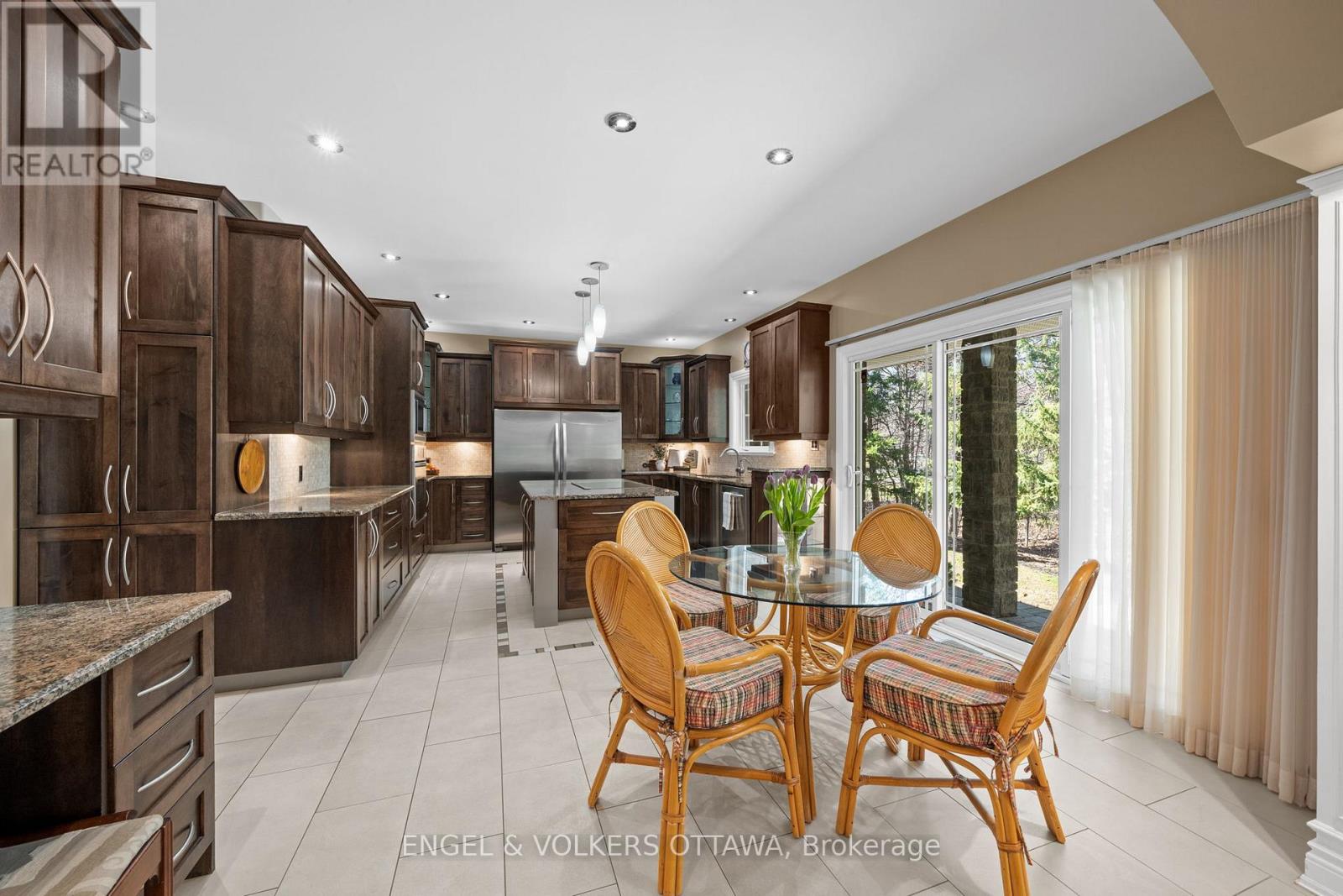 6370 Emerald Links Drive