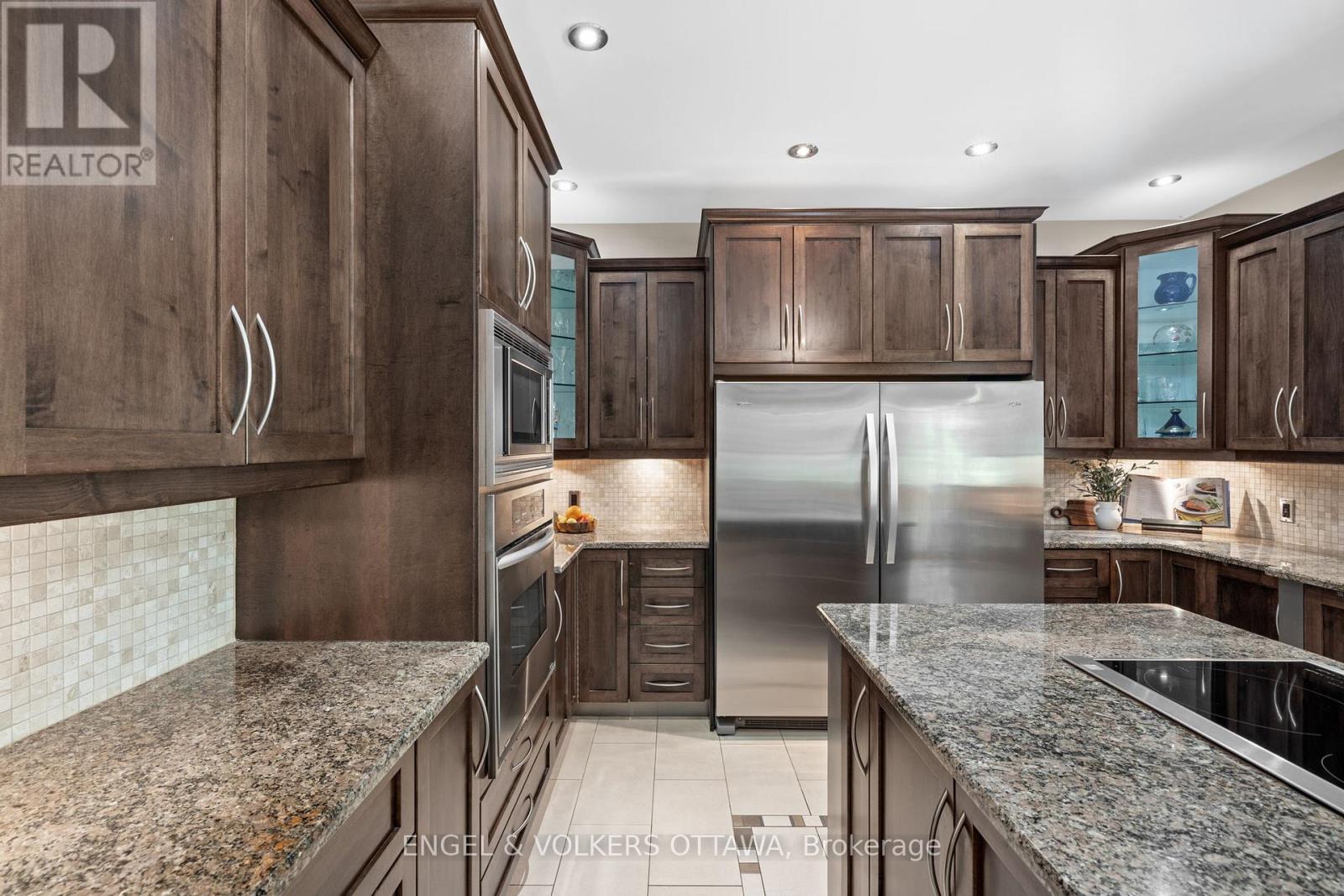 6370 Emerald Links Drive