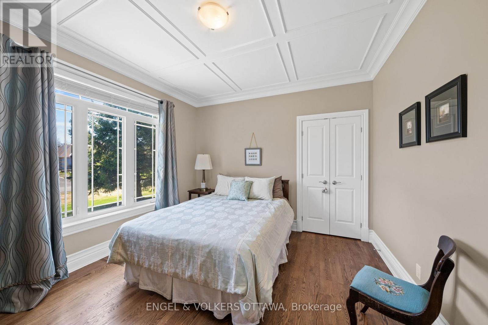 6370 Emerald Links Drive