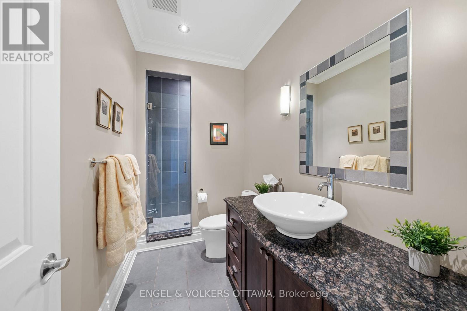 6370 Emerald Links Drive