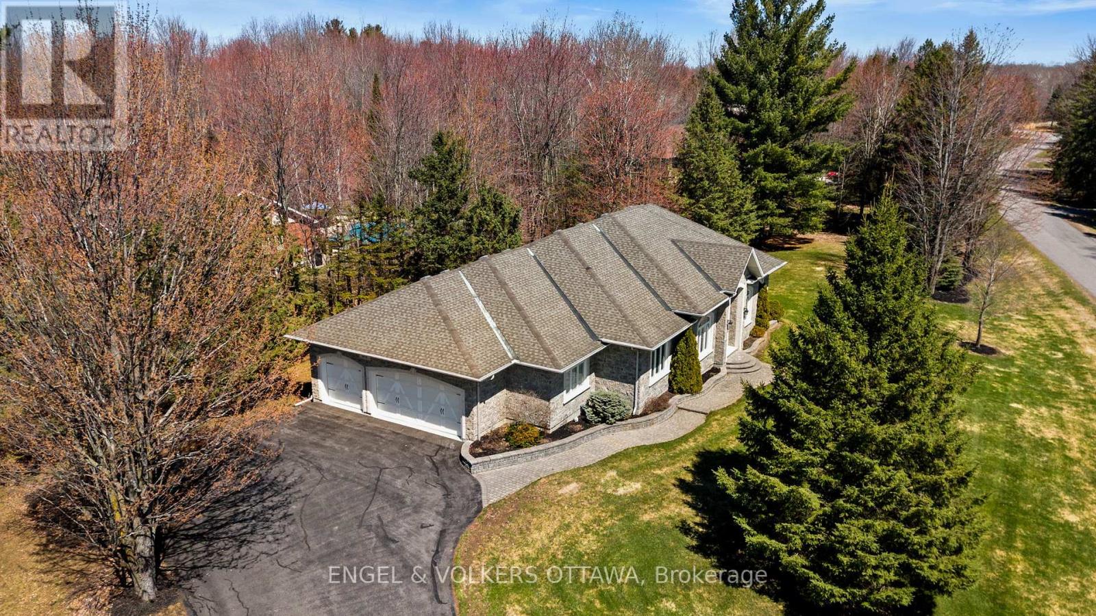 6370 Emerald Links Drive