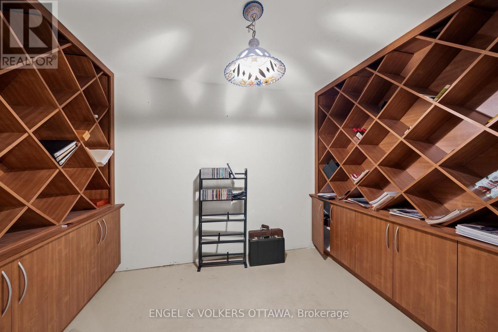 6370 Emerald Links Drive