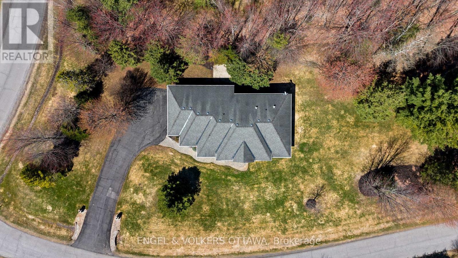 6370 Emerald Links Drive