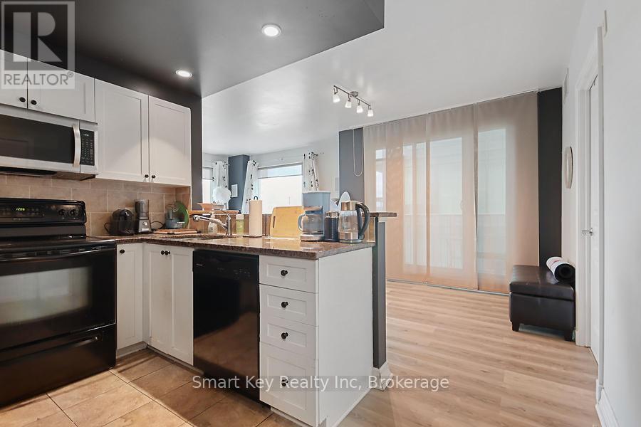 911 - 200 Besserer Street