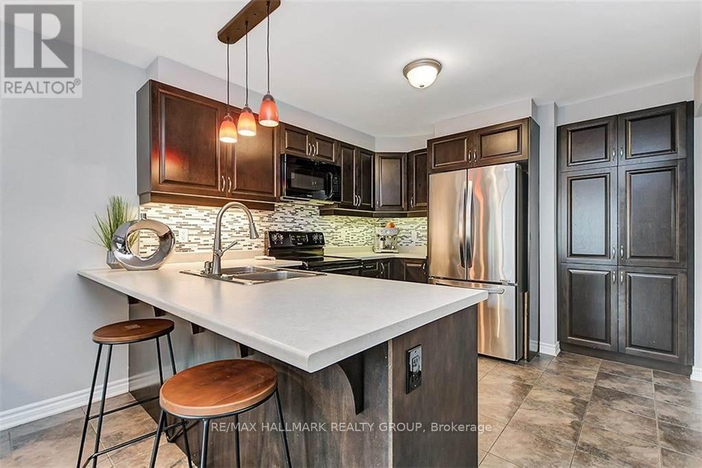 81 Switch Grass Crescent