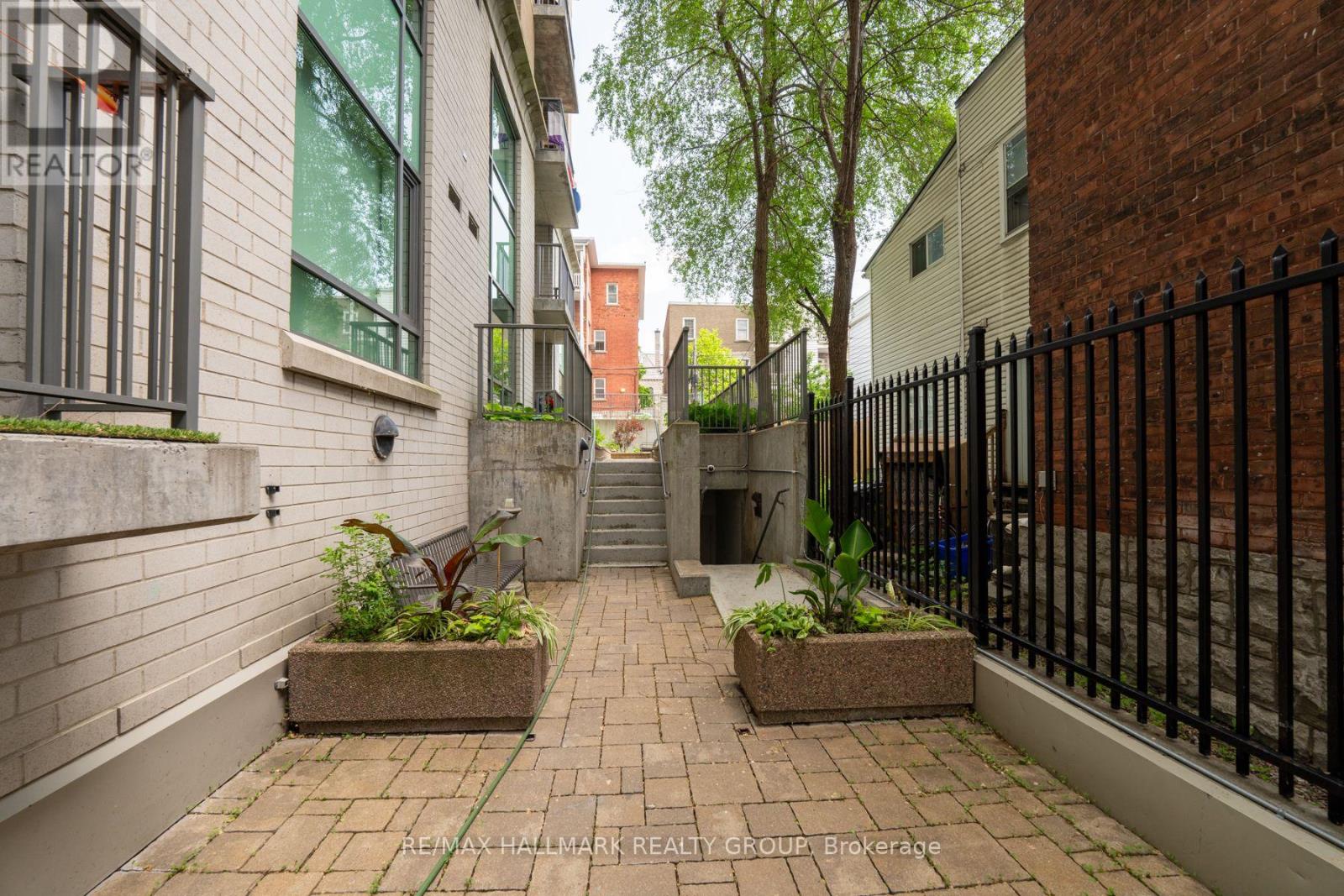 1007 - 200 Besserer Street