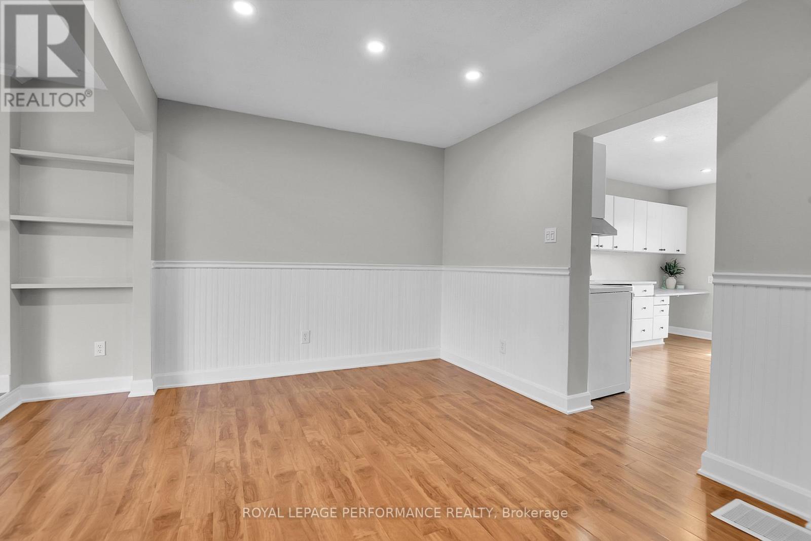 25 - 890 Cahill Drive W