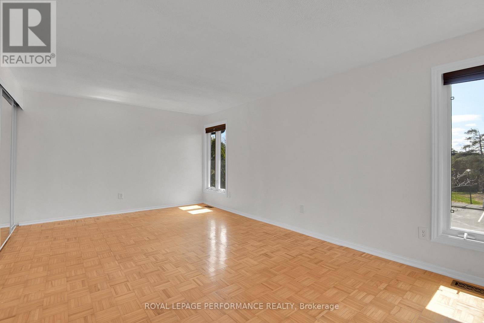 25 - 890 Cahill Drive W