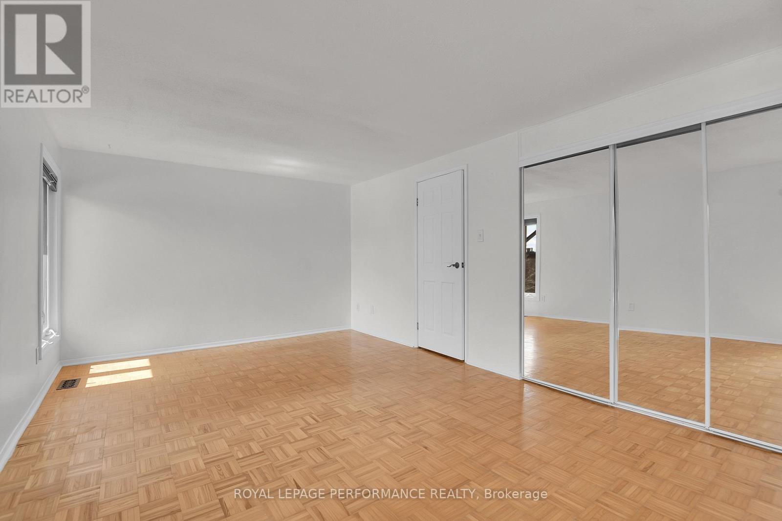 25 - 890 Cahill Drive W