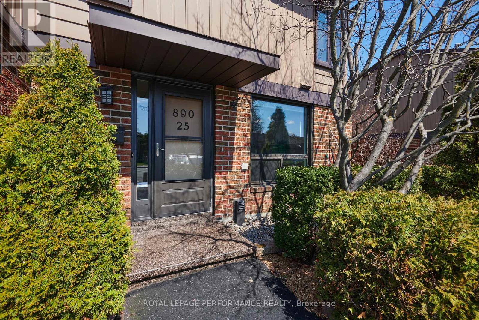 25 - 890 Cahill Drive W