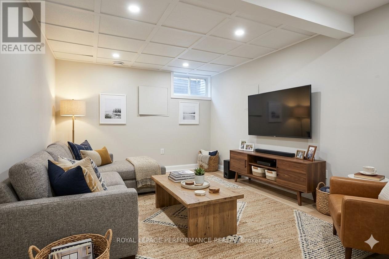 25 - 890 Cahill Drive W