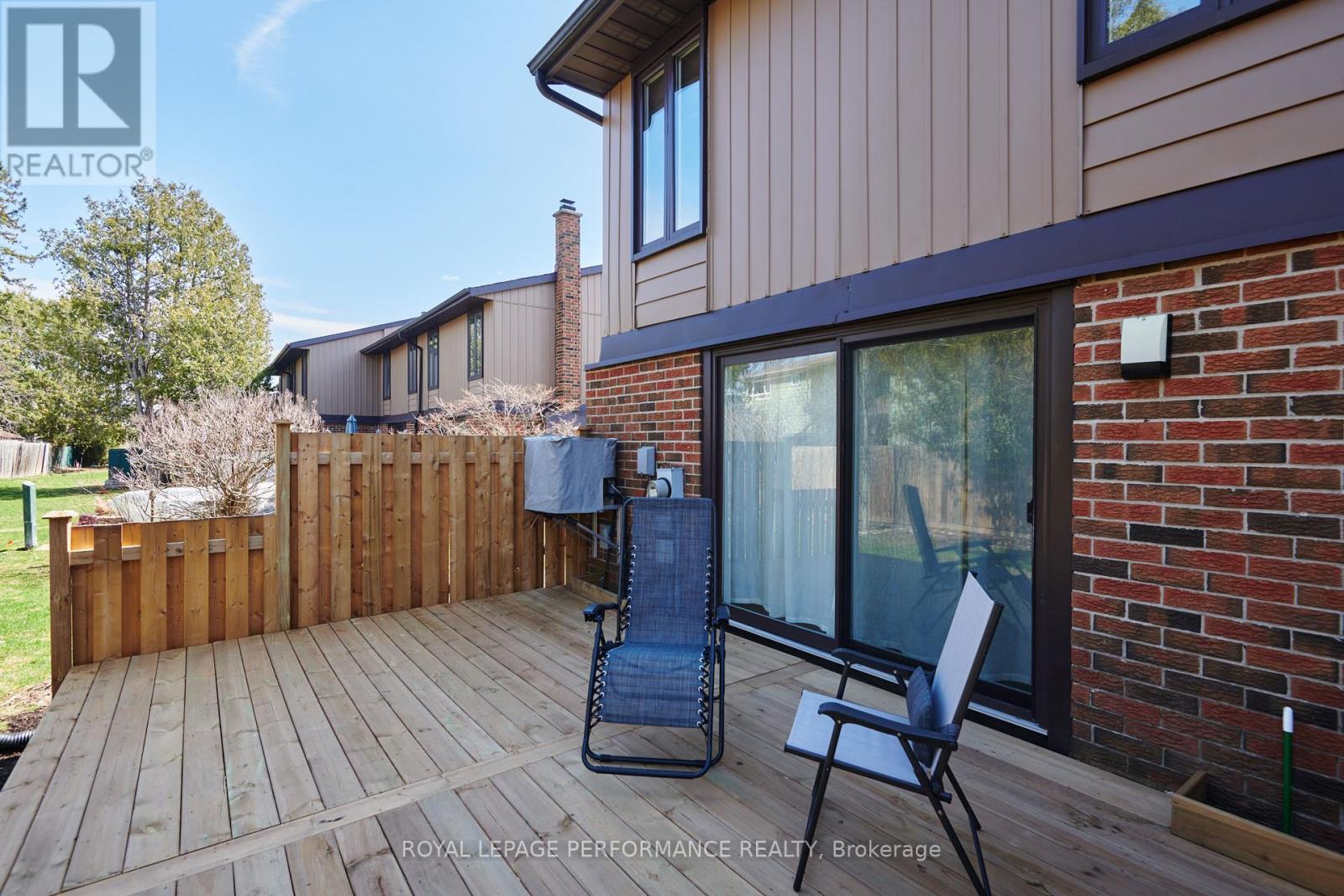 25 - 890 Cahill Drive W