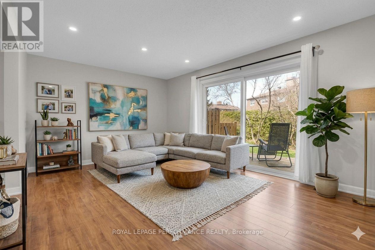 25 - 890 Cahill Drive W