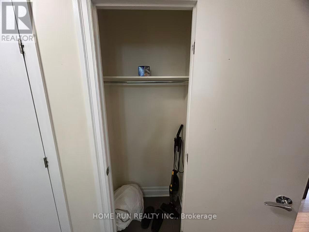 1007 - 245 Kent Street