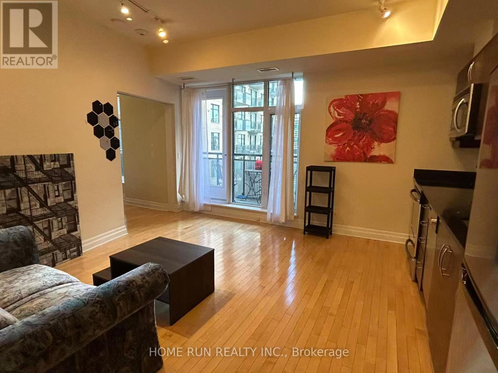 1007 - 245 Kent Street