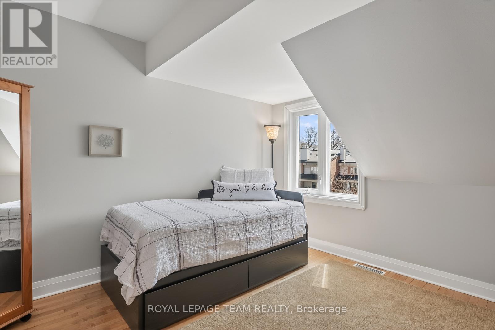 10 - 72 Greenfield Avenue