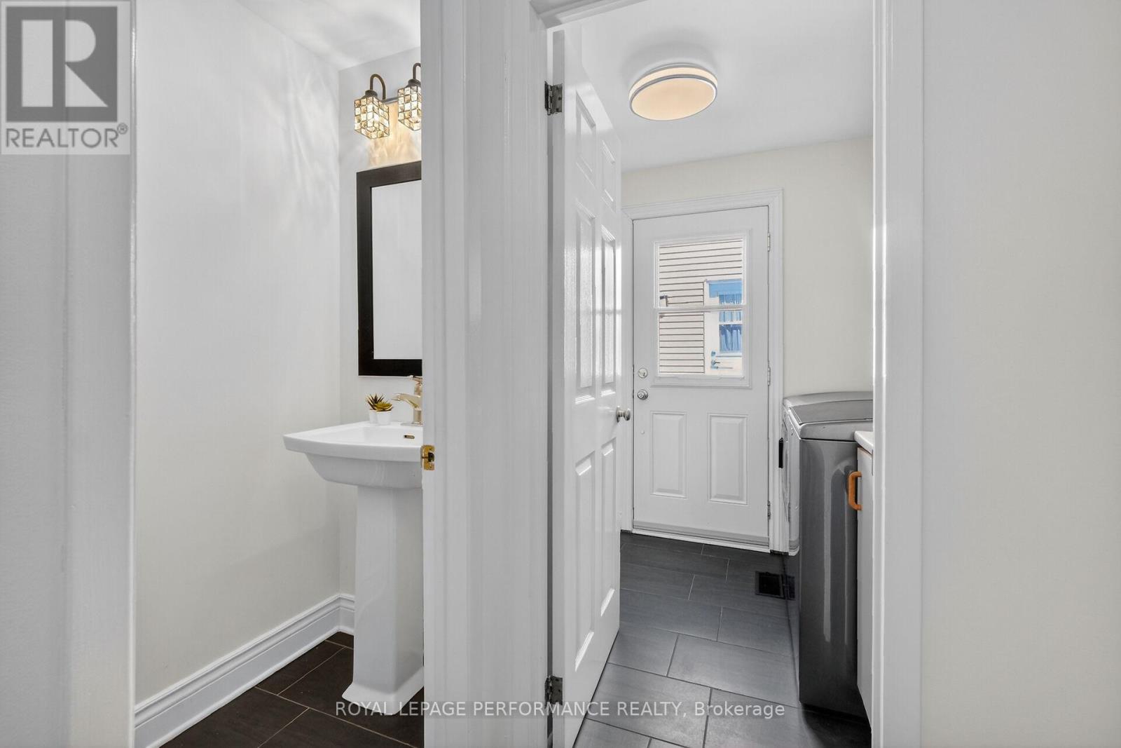 13 Valley Ridge Street