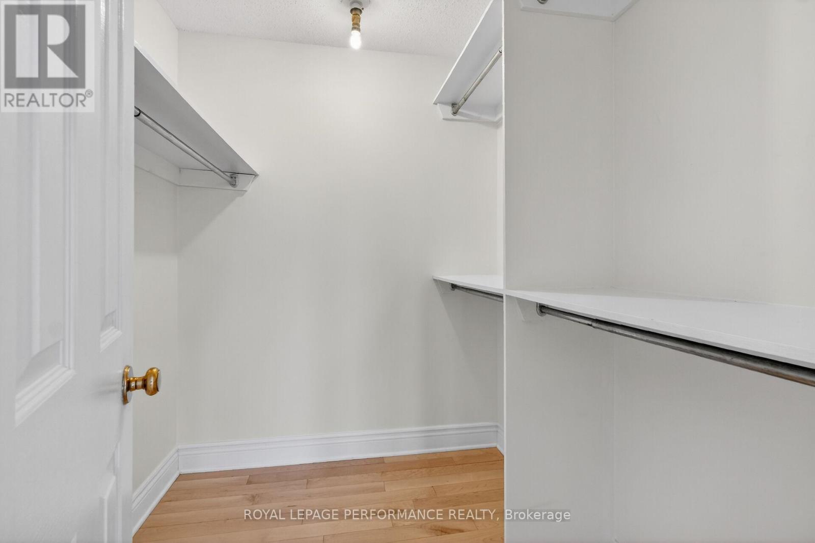 13 Valley Ridge Street