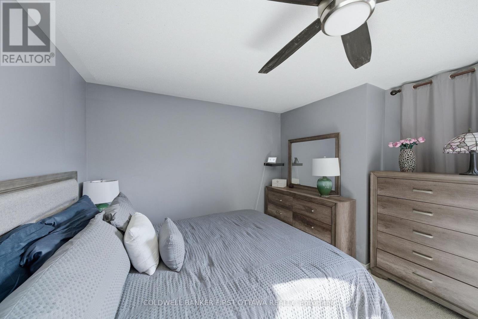 1902 Hennessy Crescent