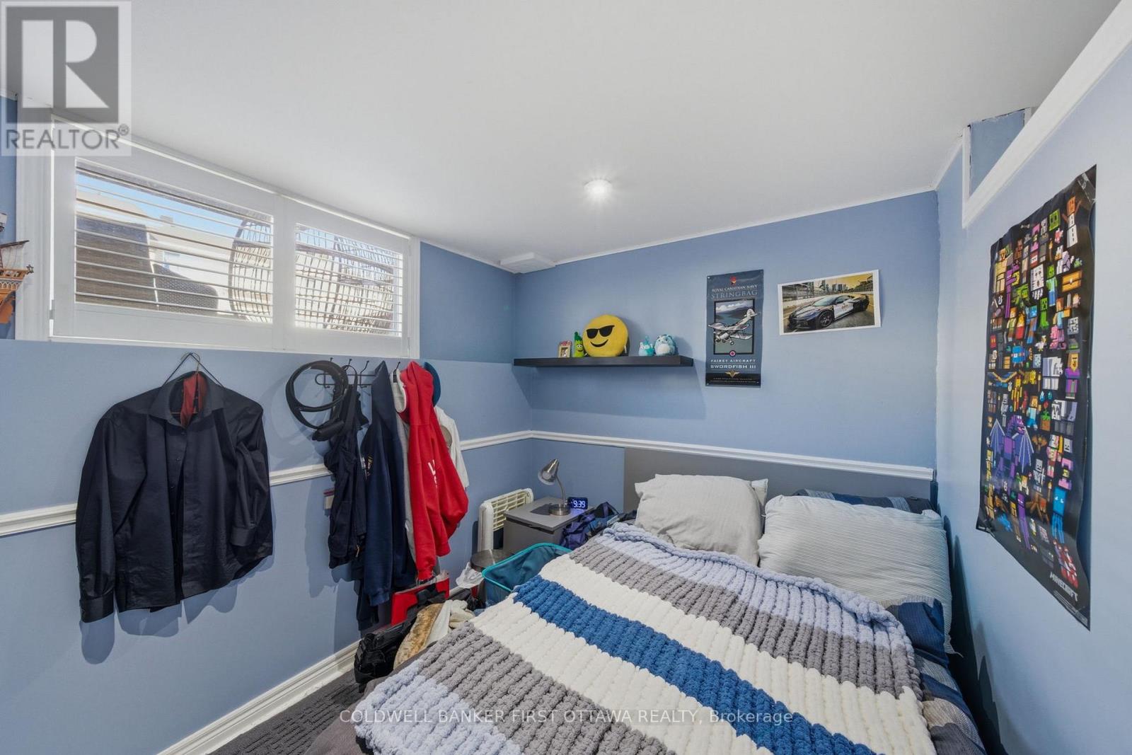 1902 Hennessy Crescent